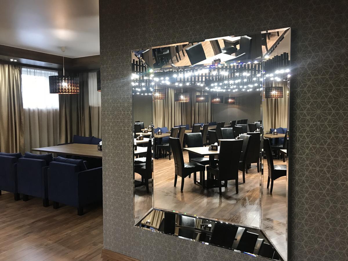 Lazar Hotel Baranoviçi Dış mekan fotoğraf
